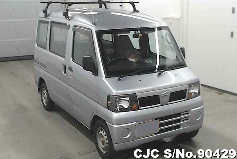 Nissan clipper van